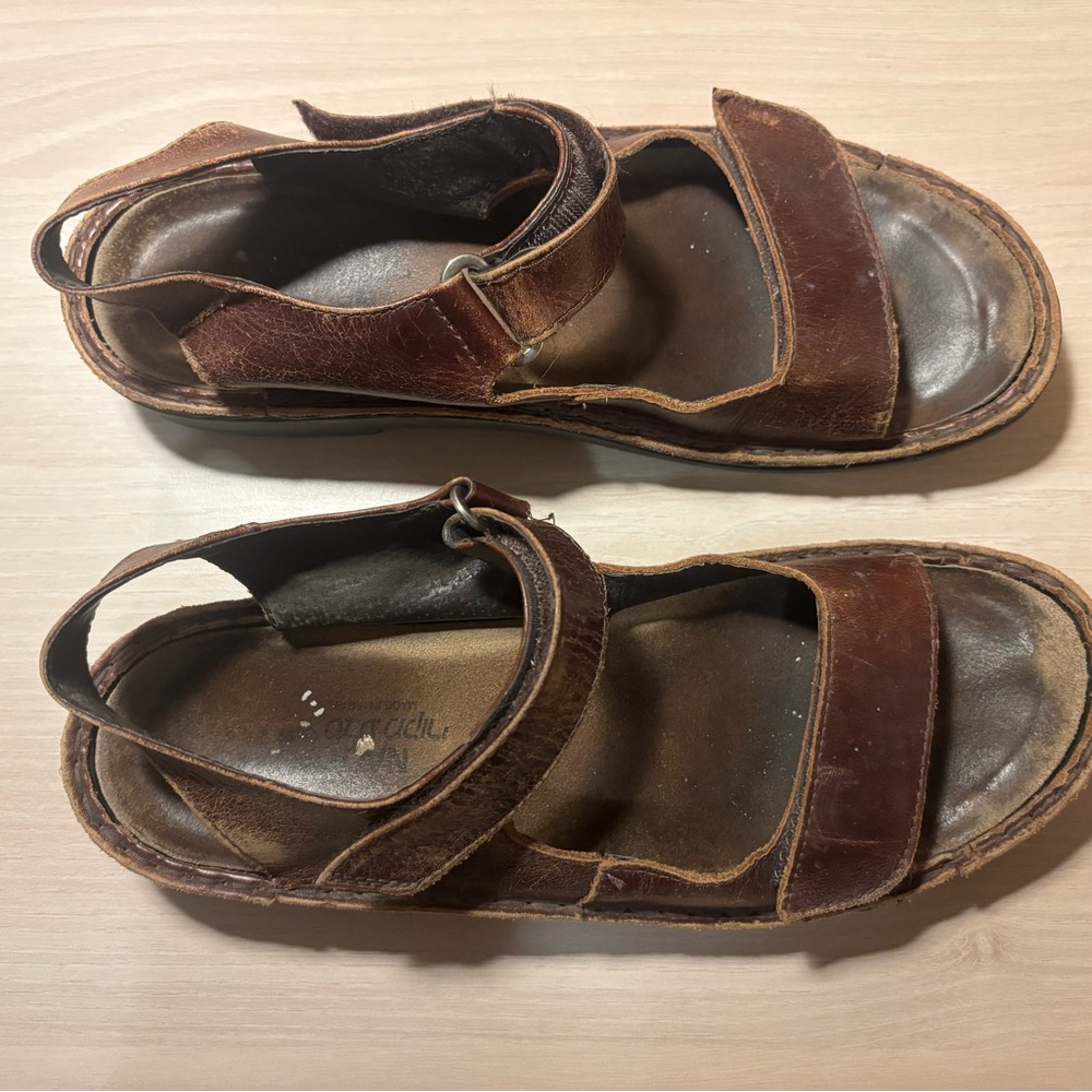 Naot Women’s Brown Leather Sandals